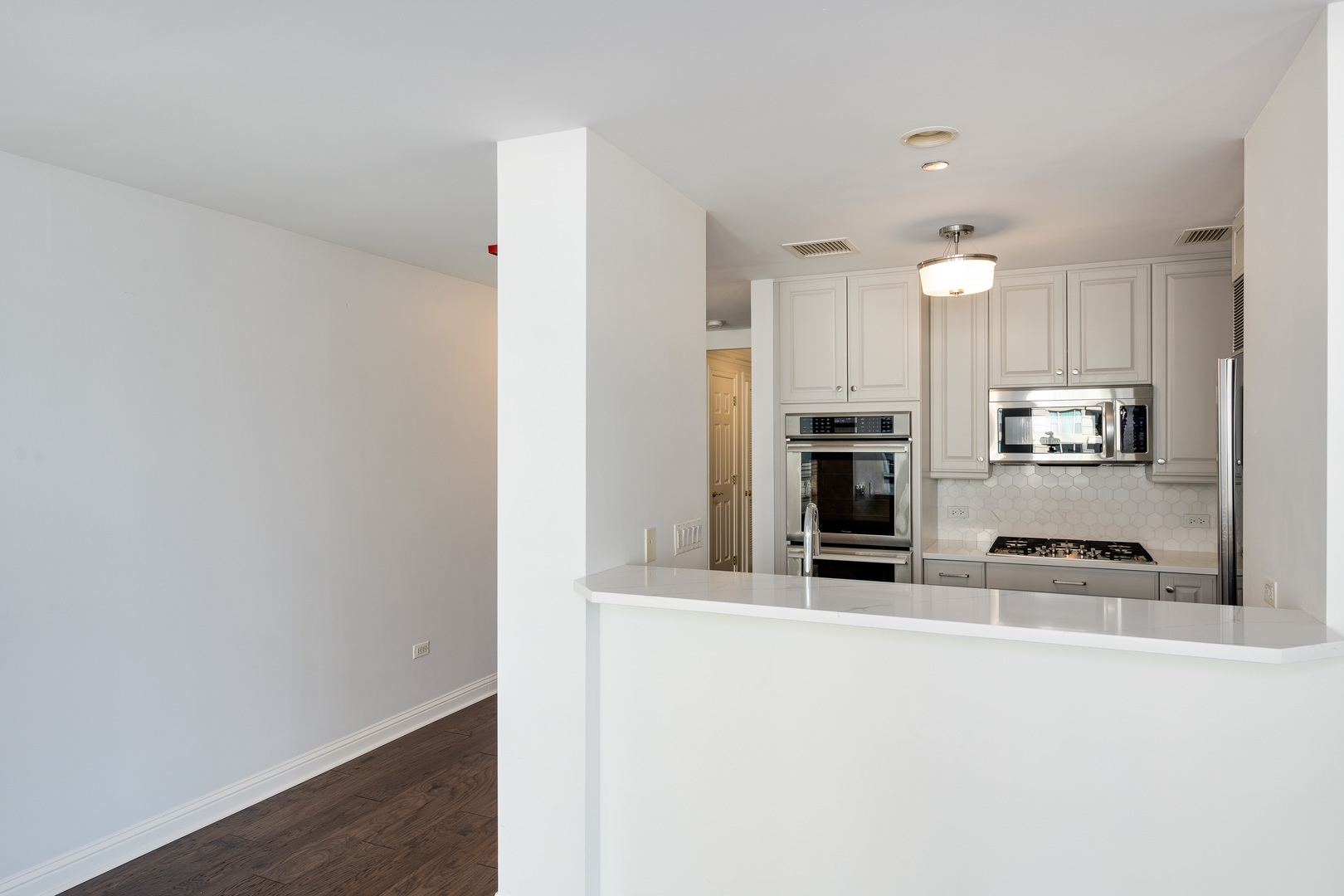 21 E Huron Street Unit: 1507