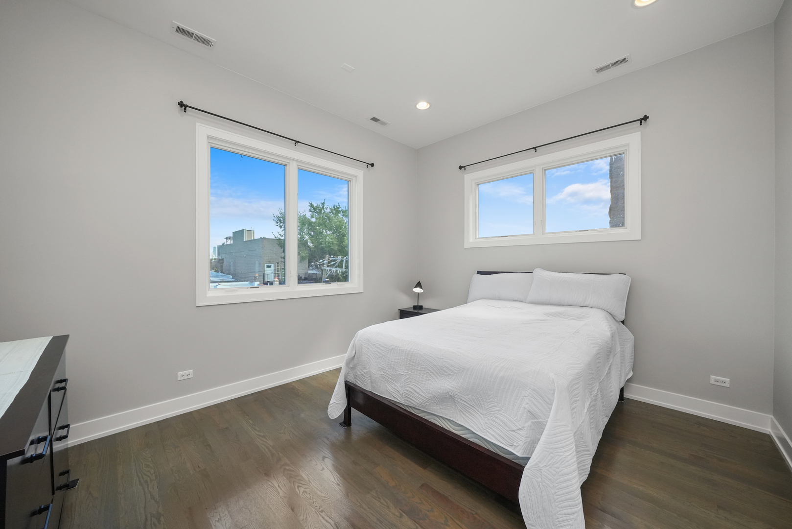1543 N Campbell Avenue Unit: 3
