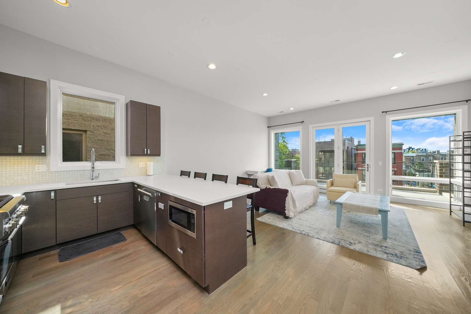 1543 N Campbell Avenue Unit: 3