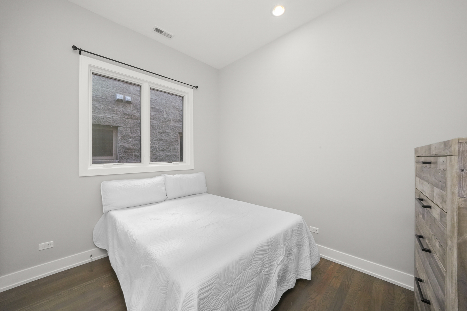 1543 N Campbell Avenue Unit: 3
