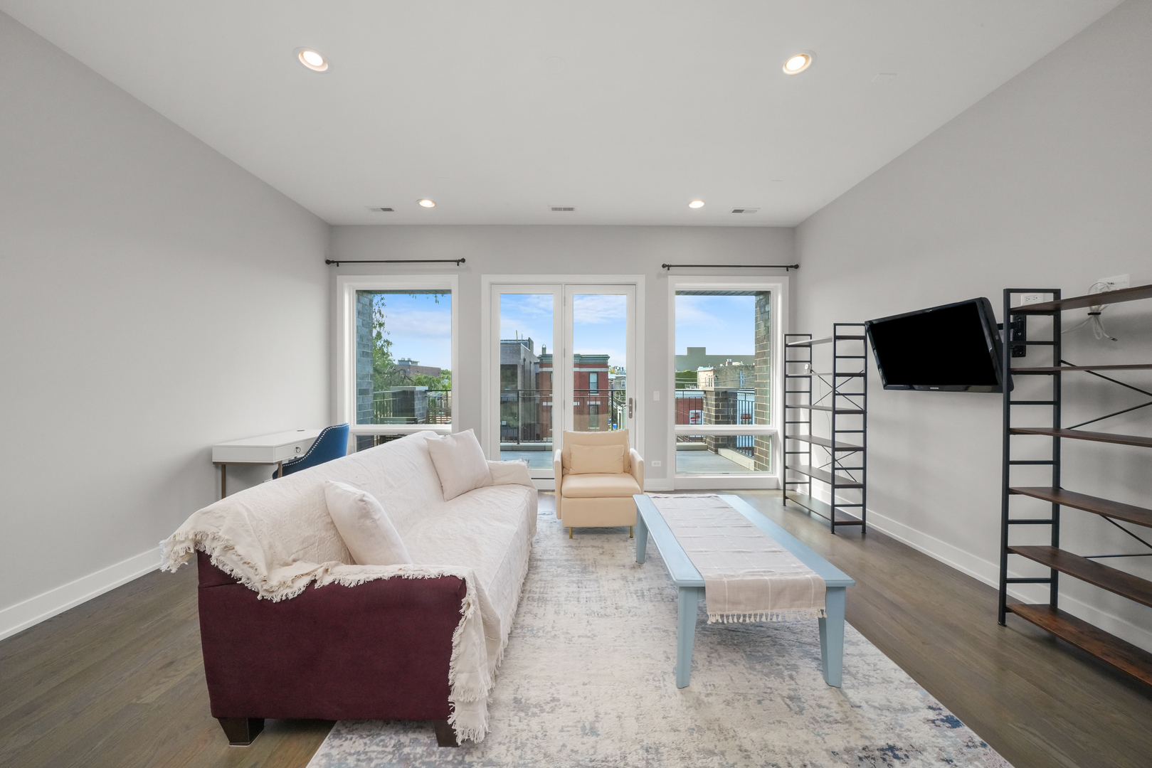 1543 N Campbell Avenue Unit: 3