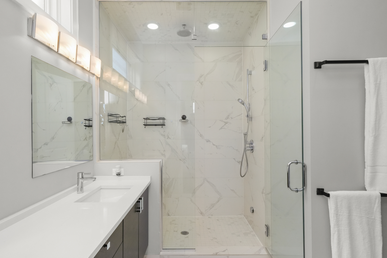 1543 N Campbell Avenue Unit: 3