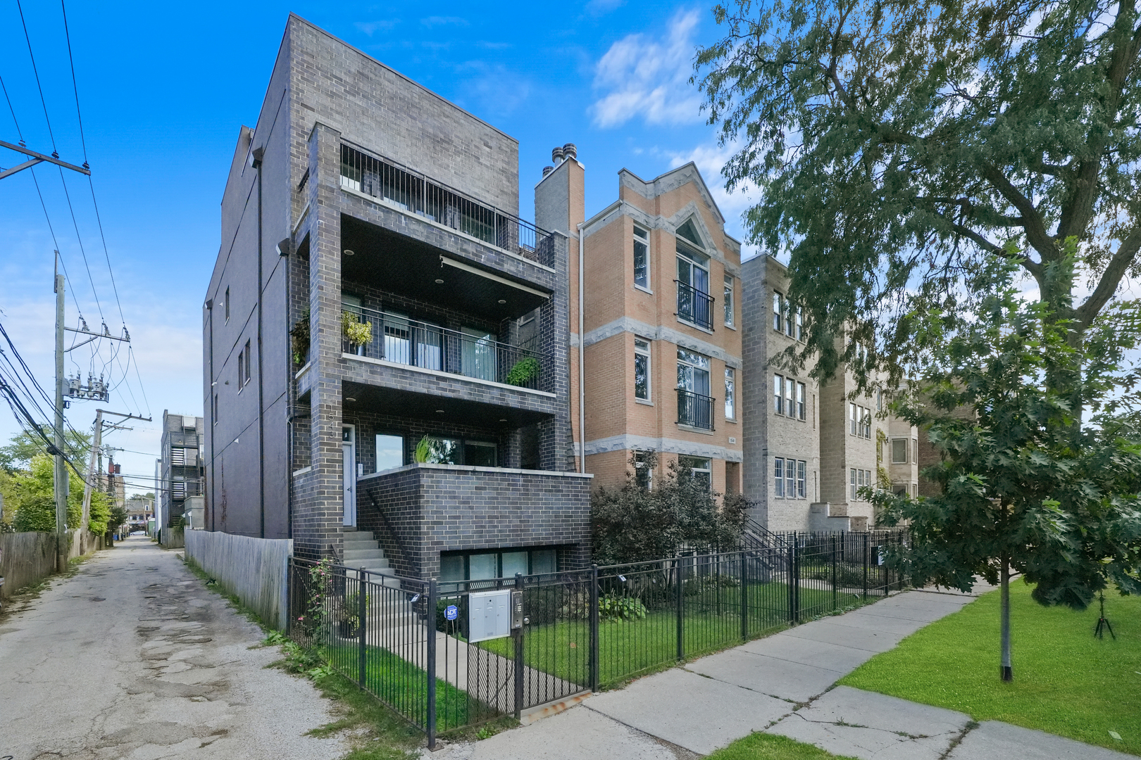 1543 N Campbell Avenue Unit: 3