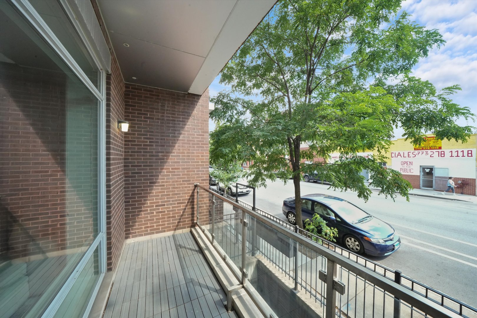2140 W Armitage Avenue Unit: 2W