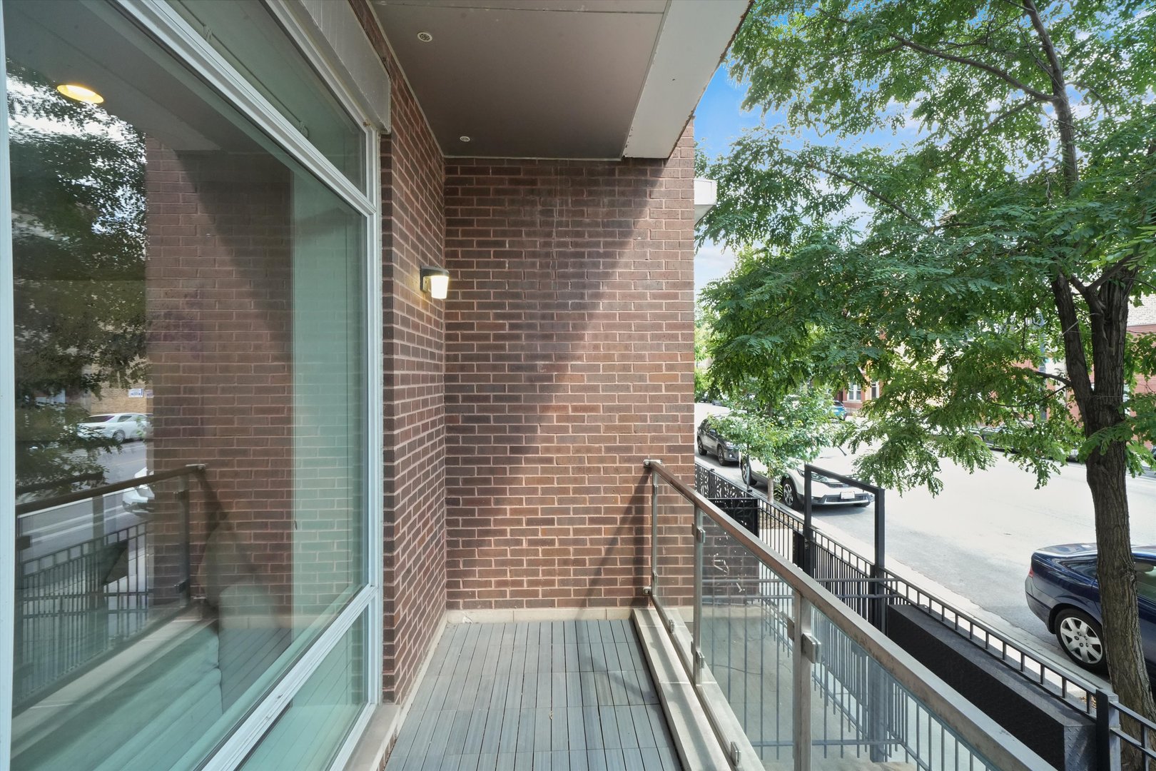 2140 W Armitage Avenue Unit: 2W