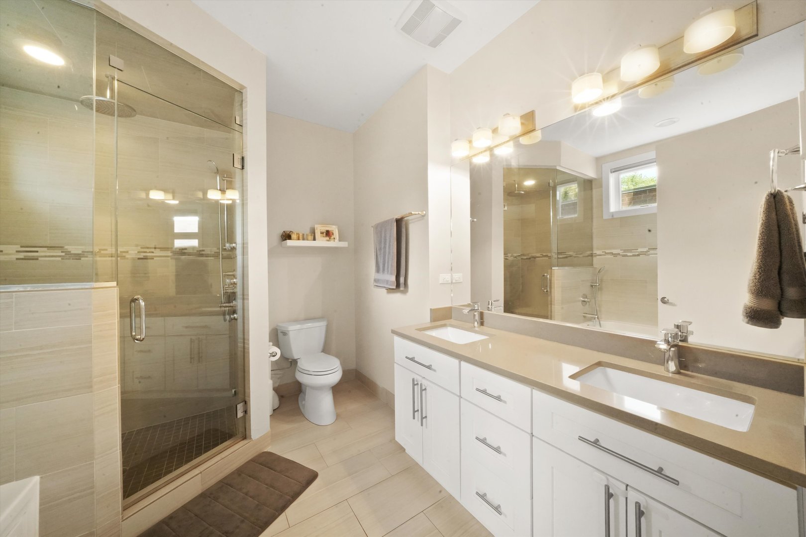 2140 W Armitage Avenue Unit: 2W