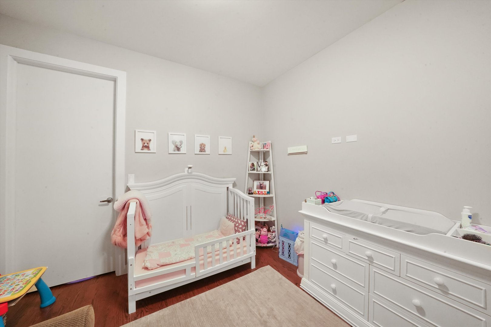 2140 W Armitage Avenue Unit: 2W