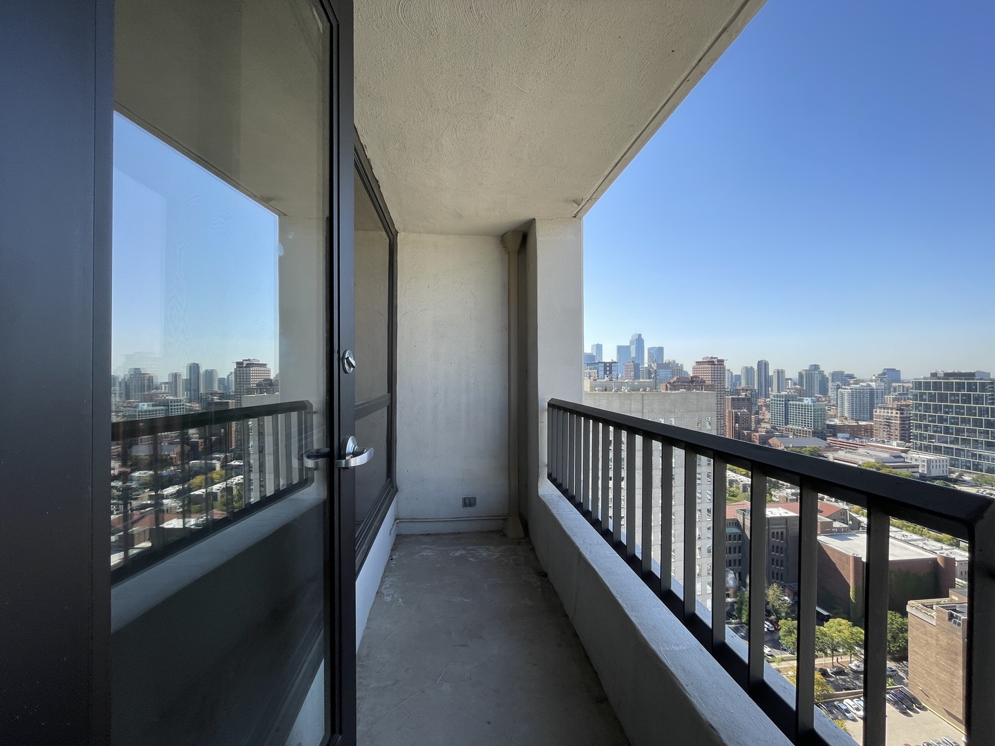 1030 N STATE Street Unit: 27M