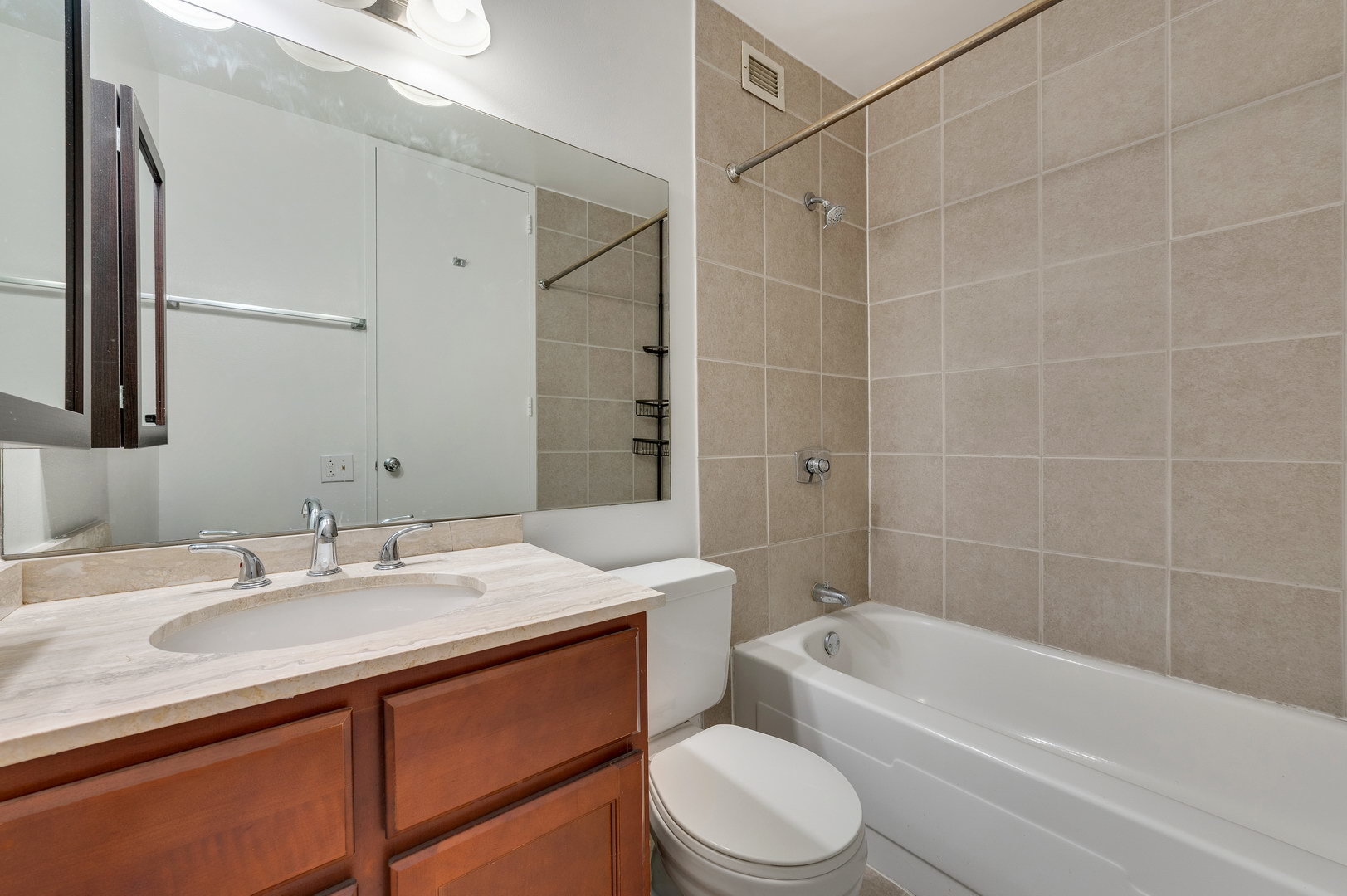 1030 N STATE Street Unit: 27M