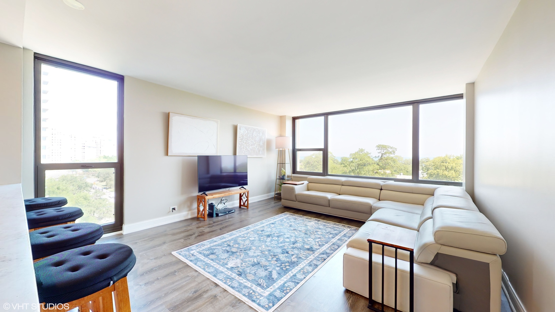 1850 N Clark Street Unit: 801