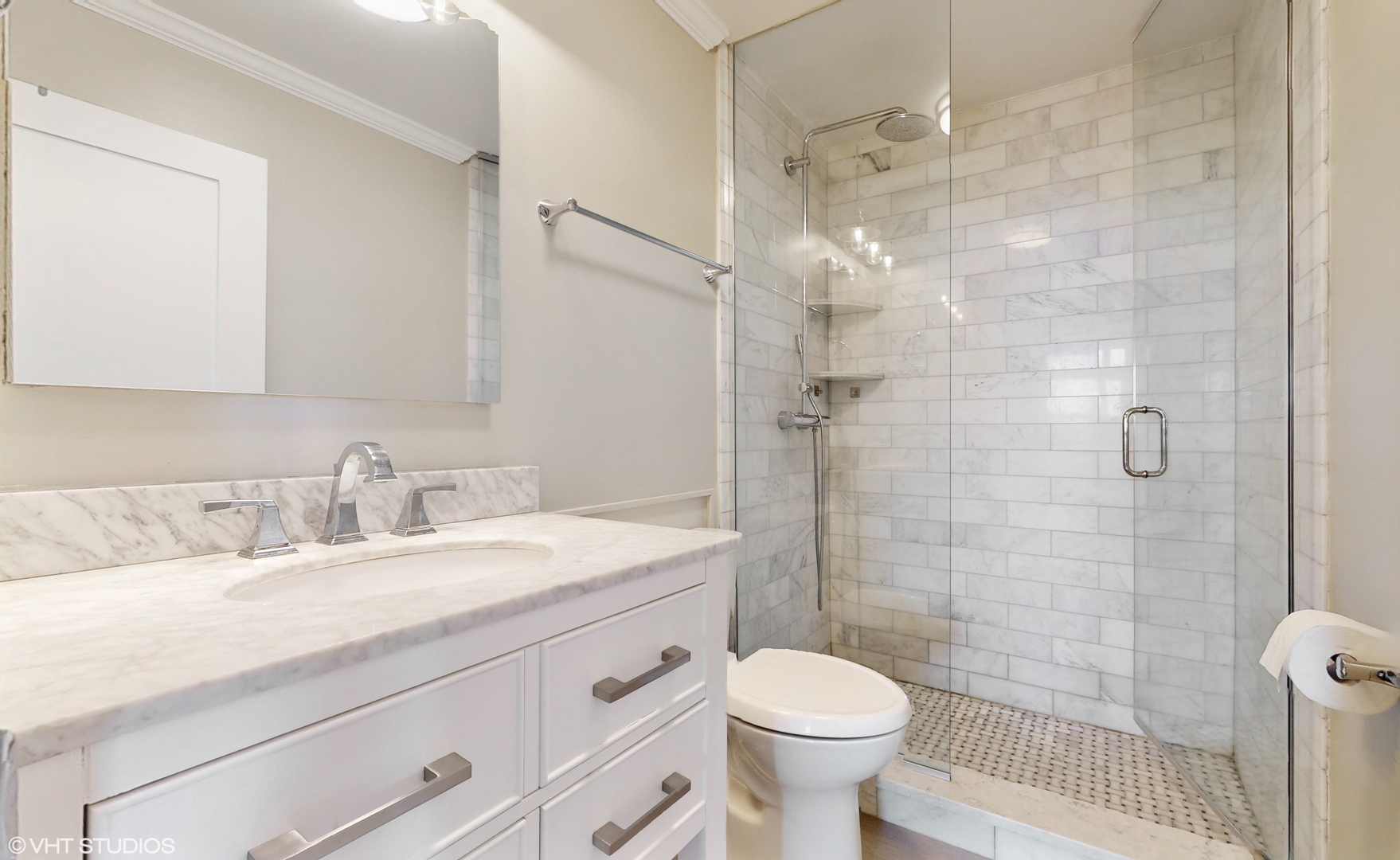 1850 N Clark Street Unit: 801