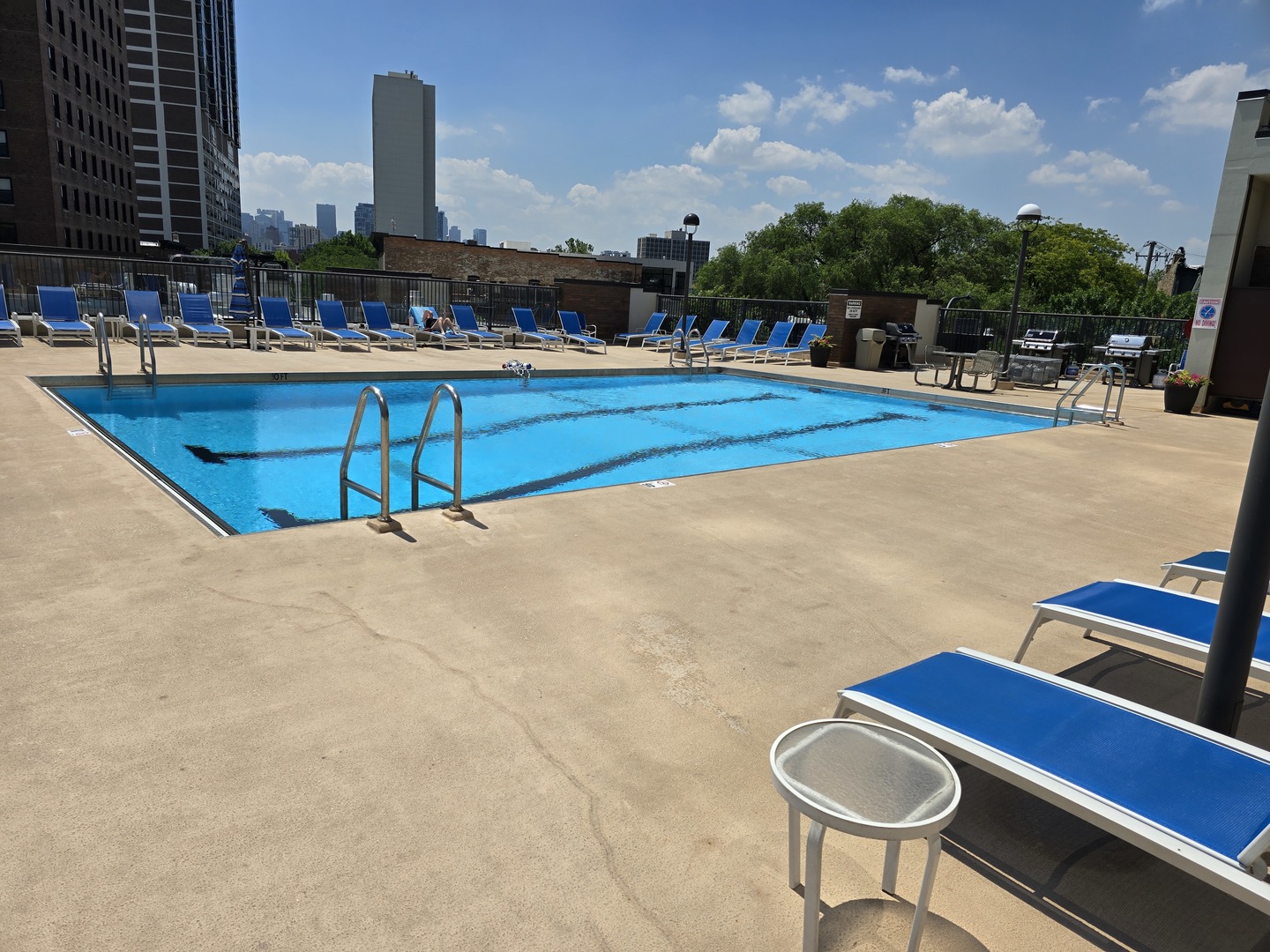 1850 N Clark Street Unit: 801