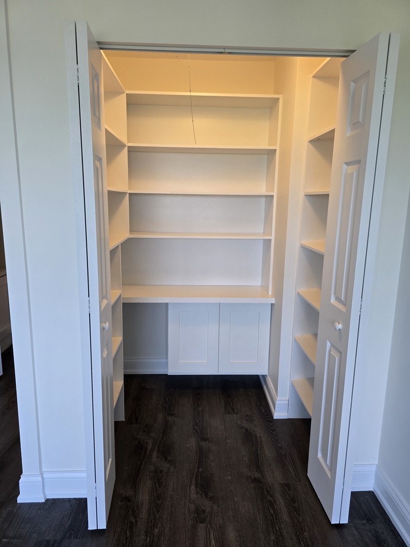 1850 N Clark Street Unit: 801