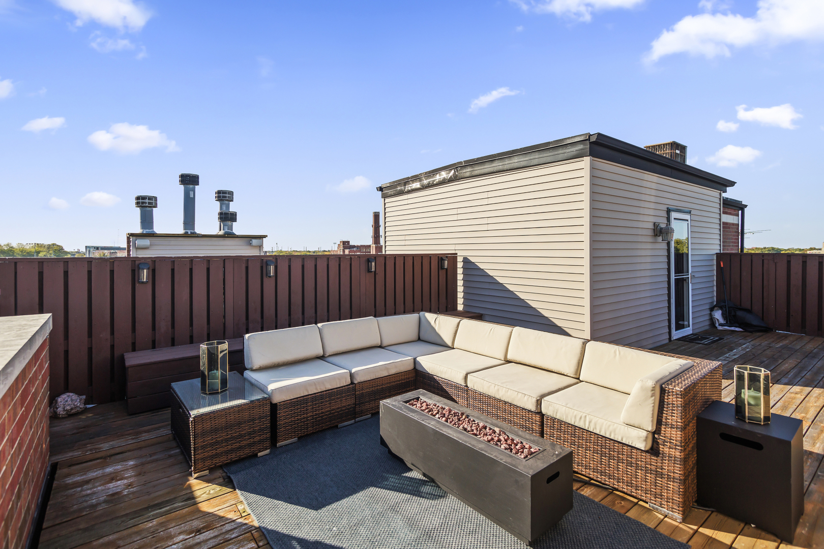 2348 W Roscoe Street Unit: 4E