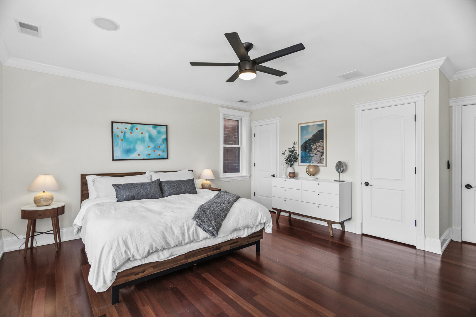 2348 W Roscoe Street Unit: 4E