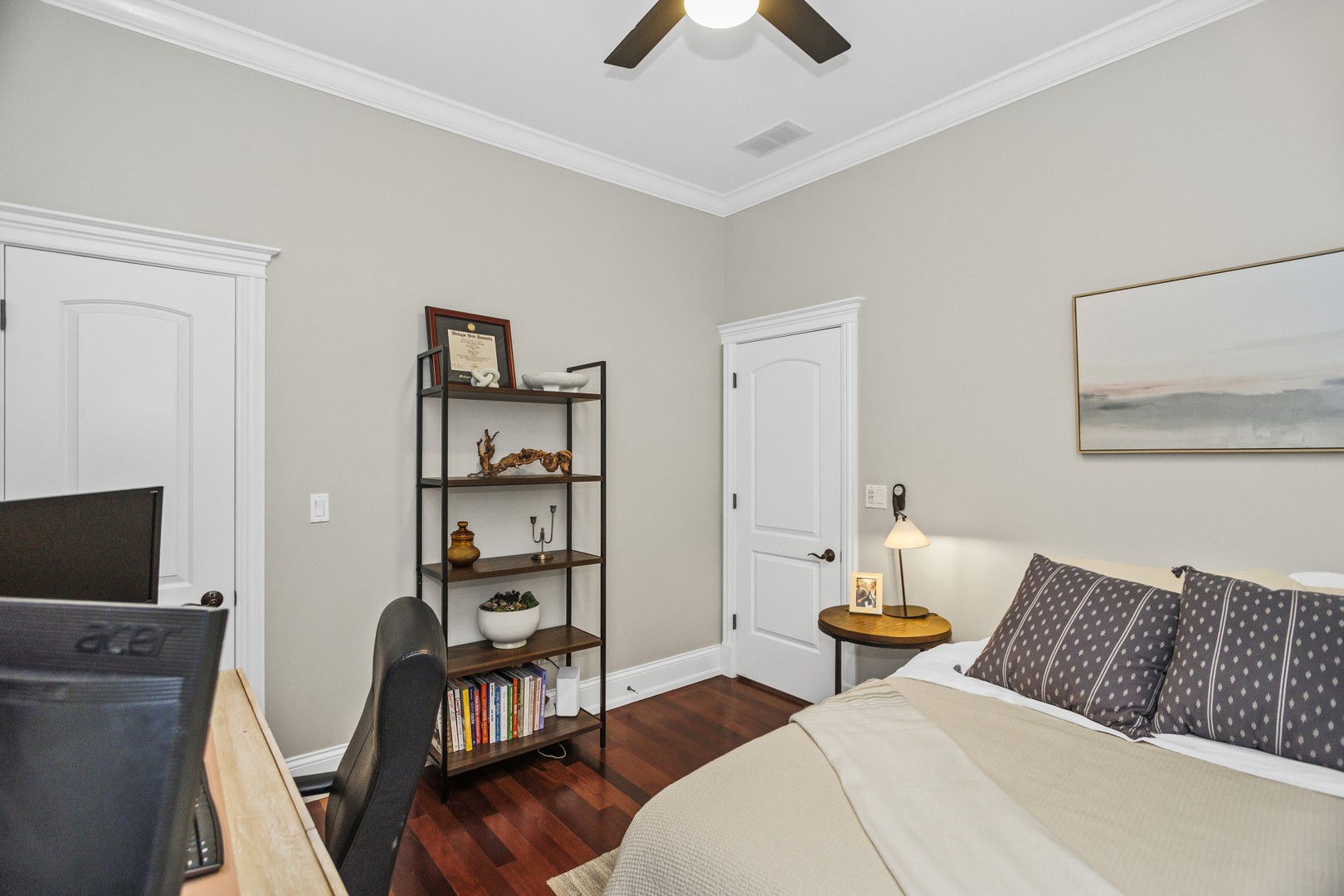 2348 W Roscoe Street Unit: 4E