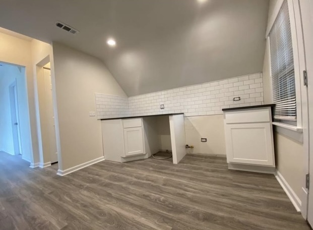 3657 W Oakdale Avenue Unit: 3