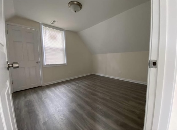 3657 W Oakdale Avenue Unit: 3