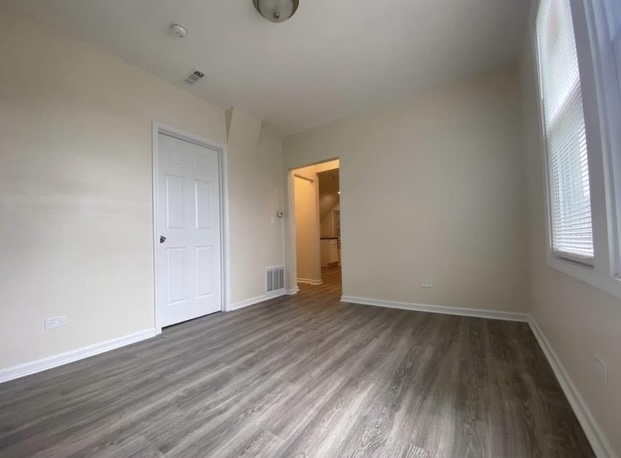 3657 W Oakdale Avenue Unit: 3