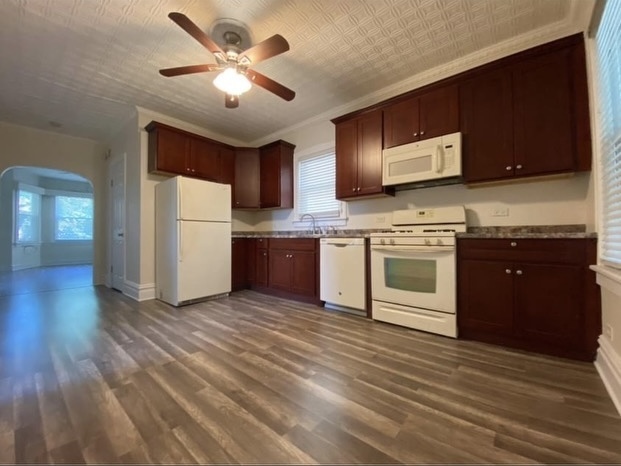 3657 W Oakdale Avenue Unit: 2