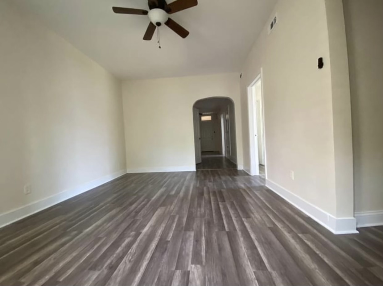 3657 W Oakdale Avenue Unit: 2