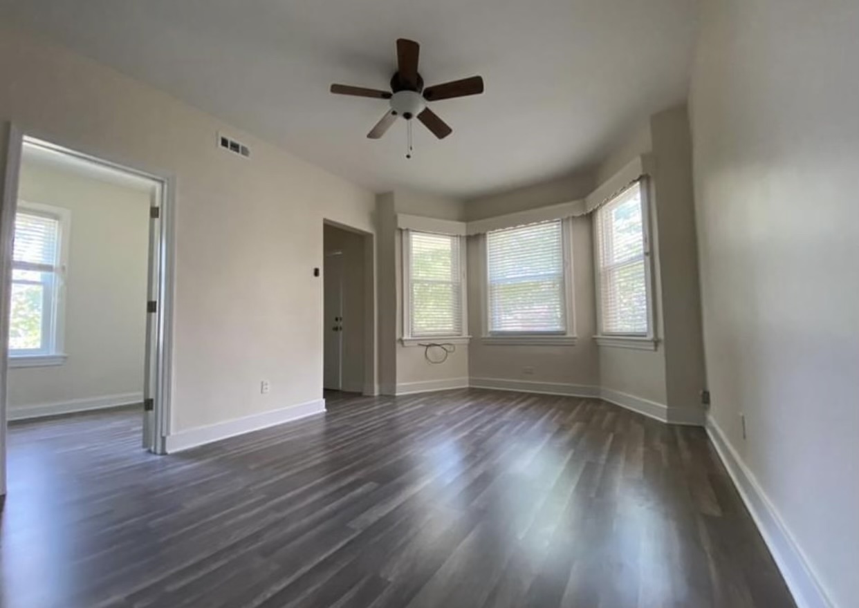 3657 W Oakdale Avenue Unit: 2