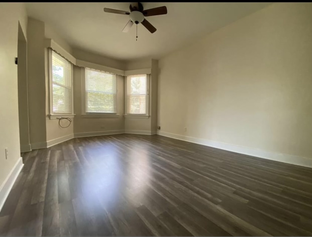 3657 W Oakdale Avenue Unit: 2