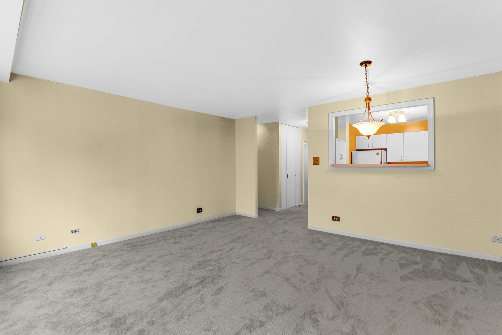 211 E Ohio Street Unit: 1414