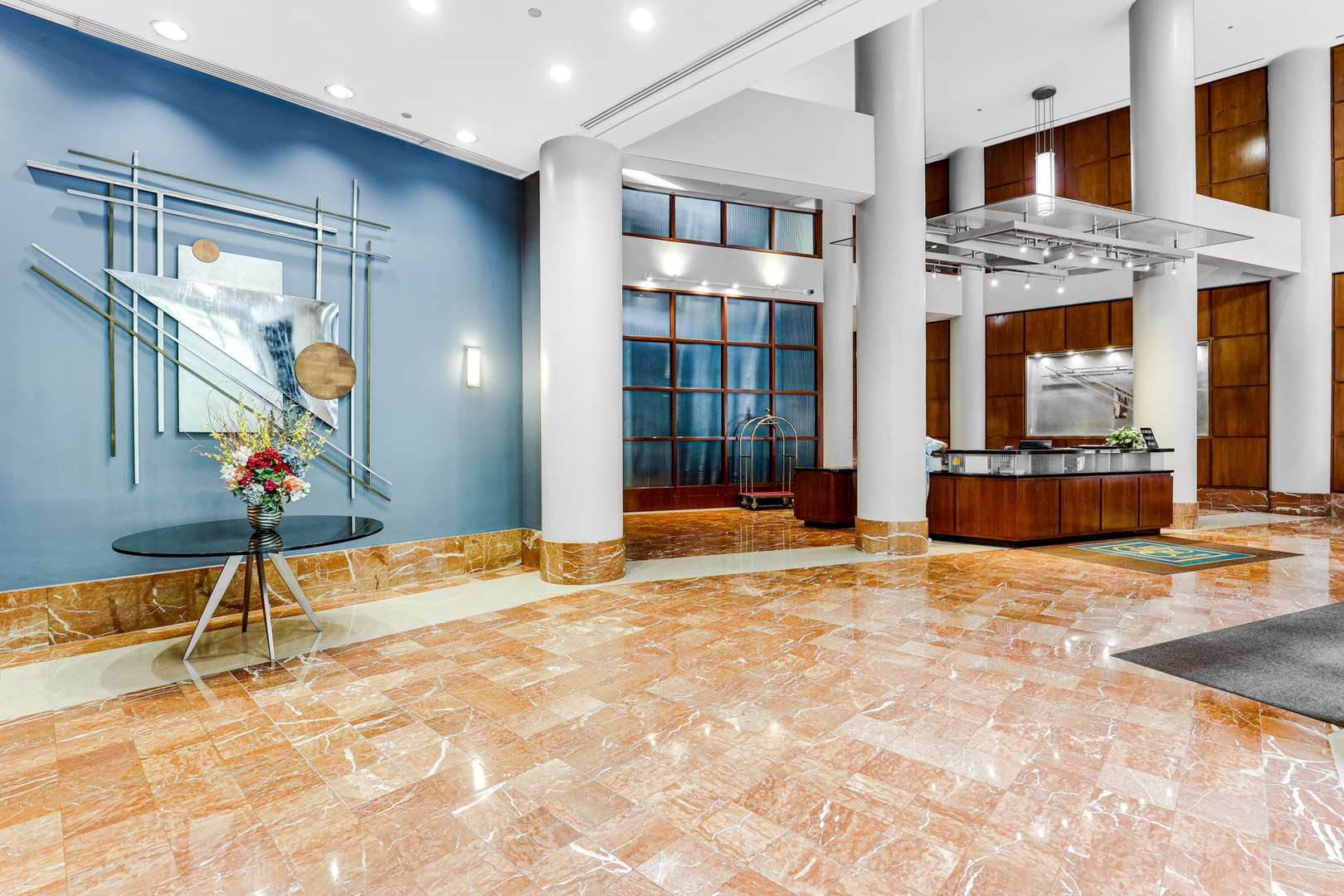 211 E Ohio Street Unit: 1414