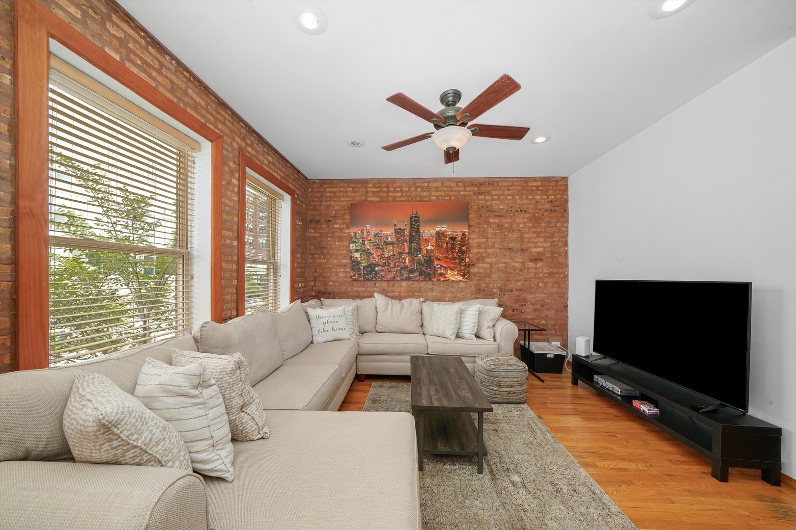 3914 N Broadway Street Unit: 2A