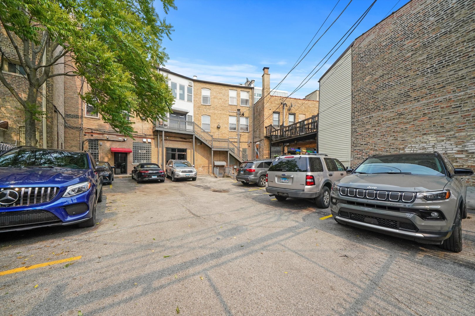 3914 N Broadway Street Unit: 2A
