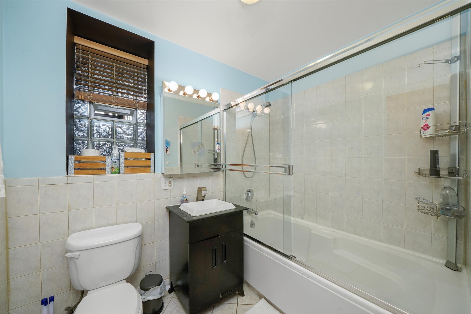 3914 N Broadway Street Unit: 2A