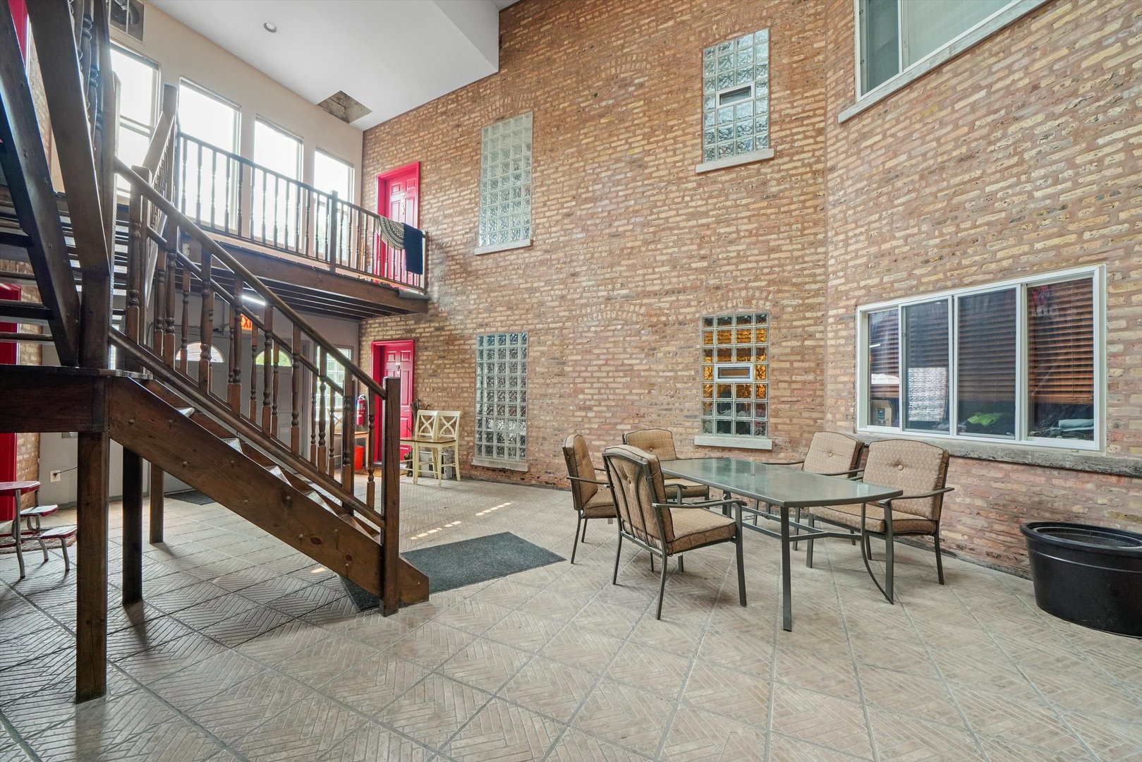 3914 N Broadway Street Unit: 2A