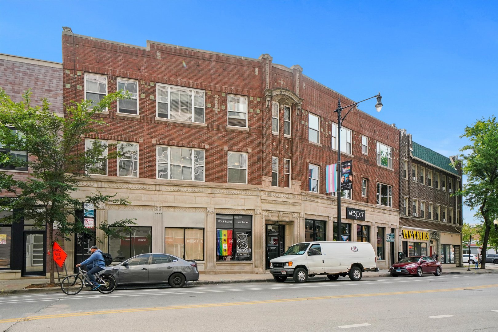 3914 N Broadway Street Unit: 2A