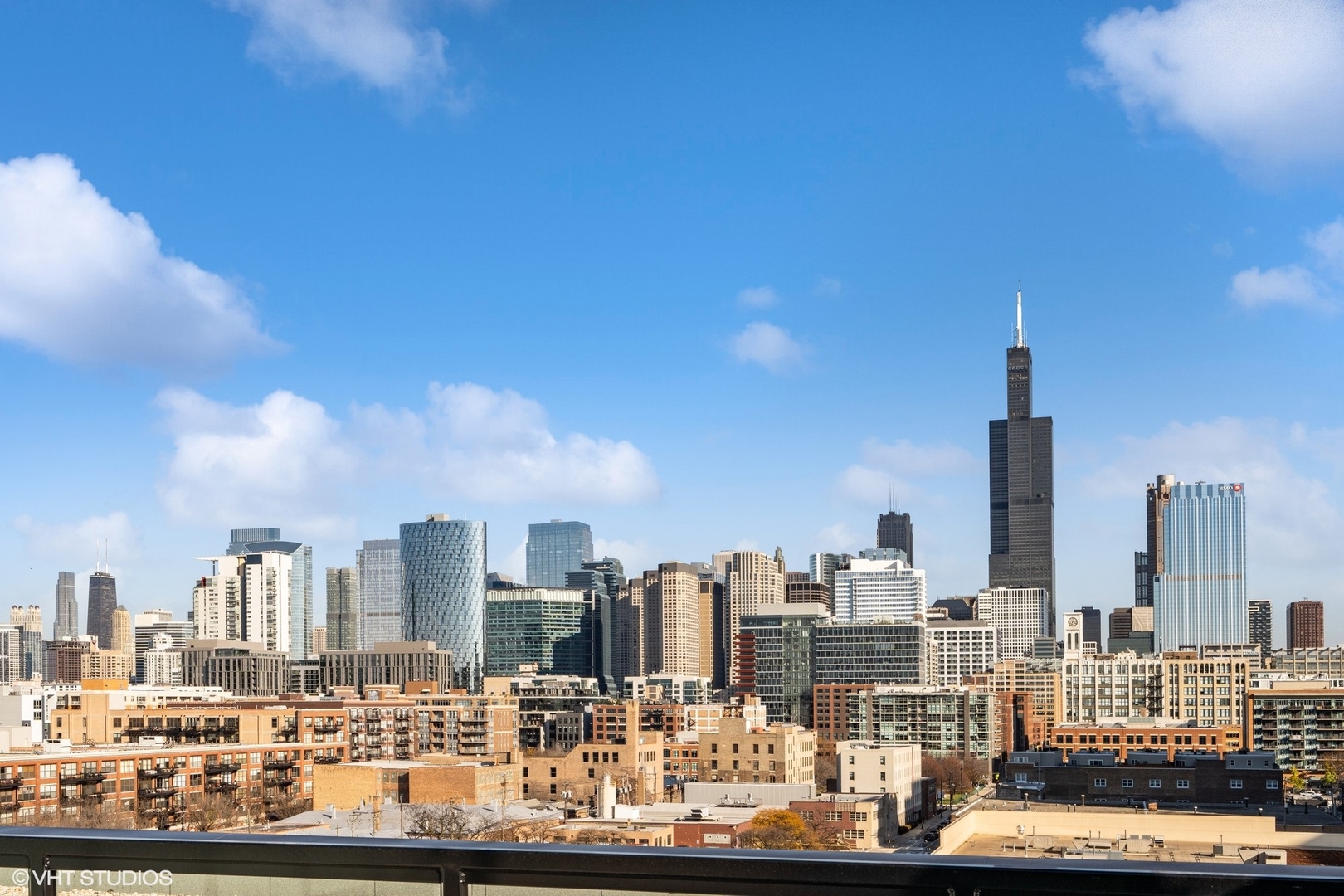 305 S Racine Avenue Unit: PHD