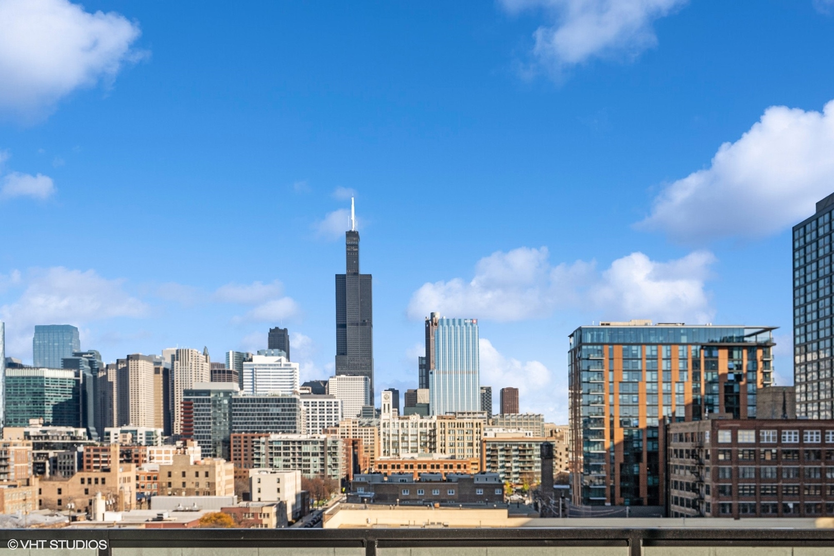 305 S Racine Avenue Unit: PHD