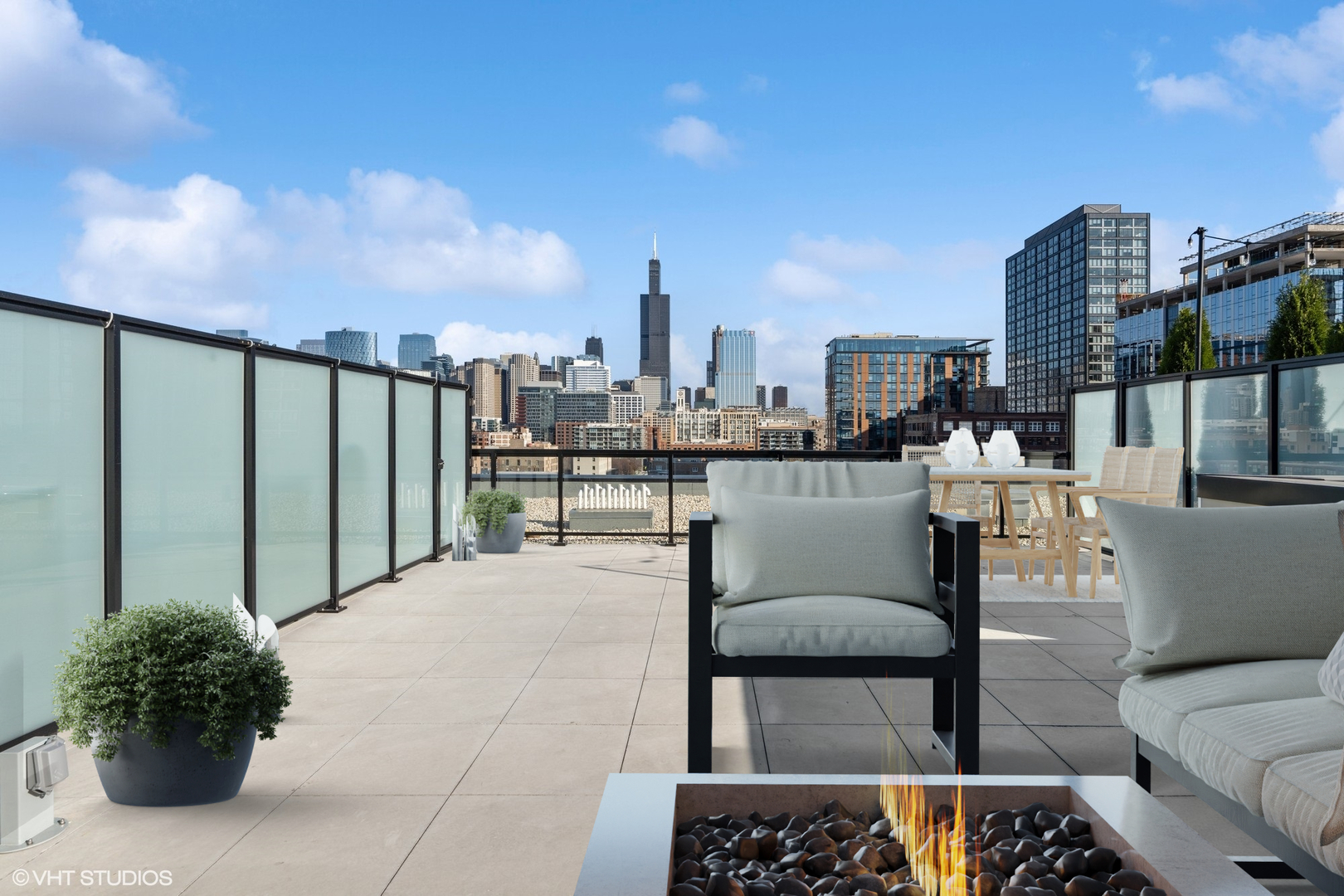 305 S Racine Avenue Unit: PHD