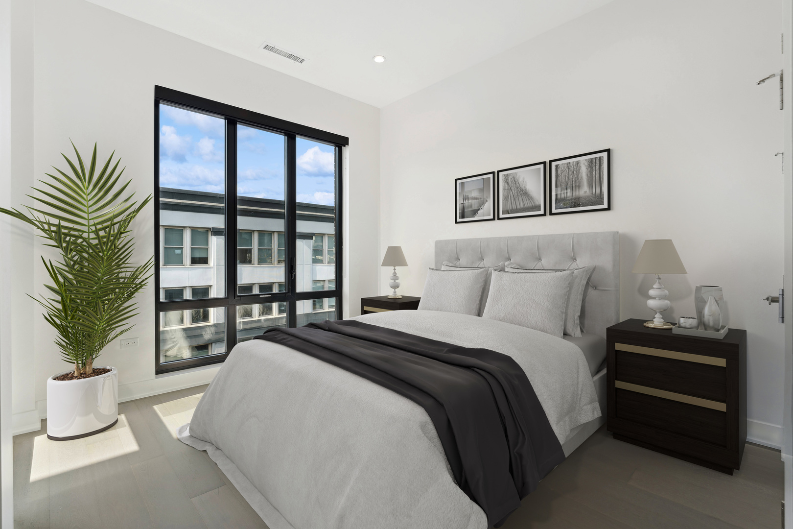 305 S Racine Avenue Unit: PHD