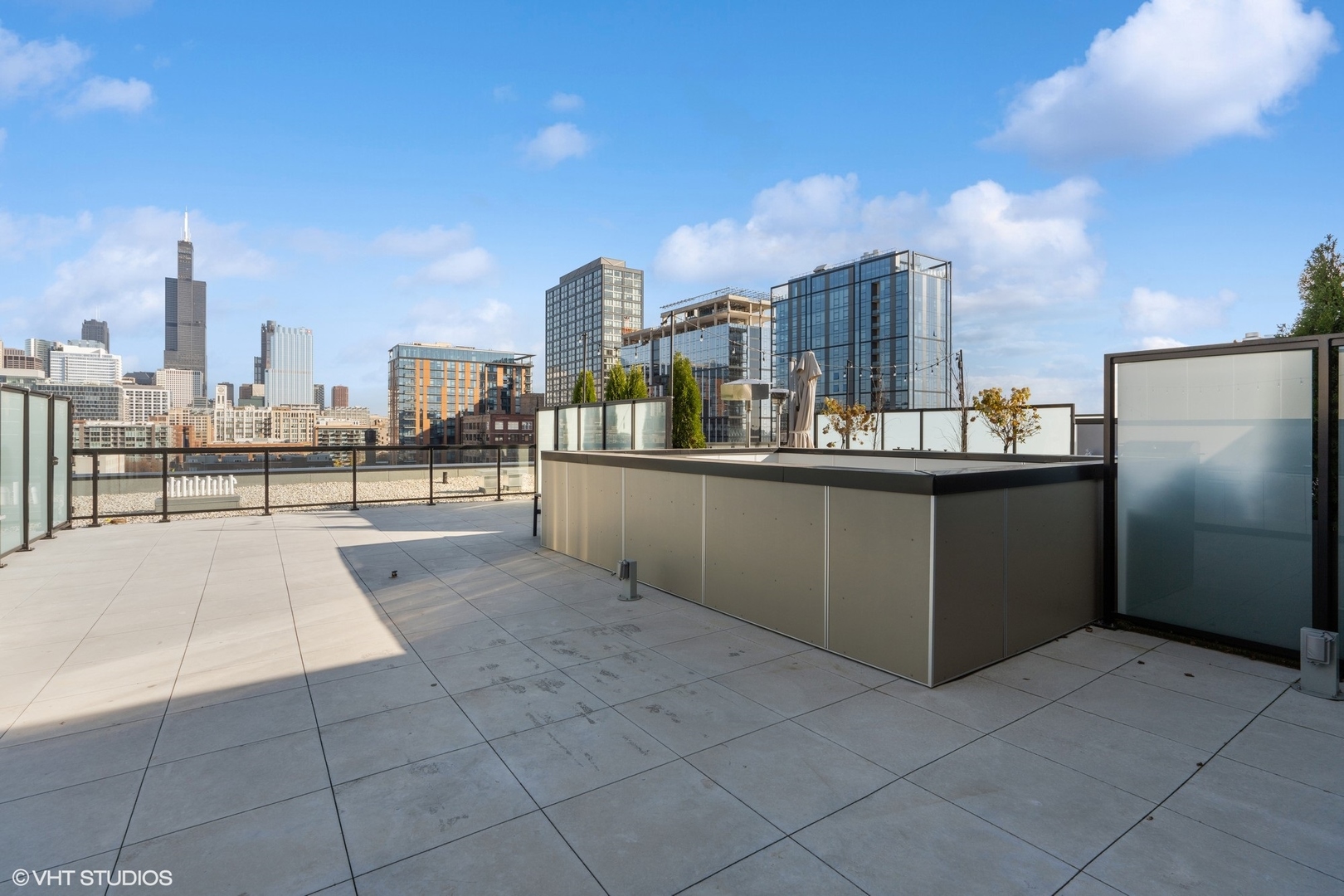 305 S Racine Avenue Unit: PHD