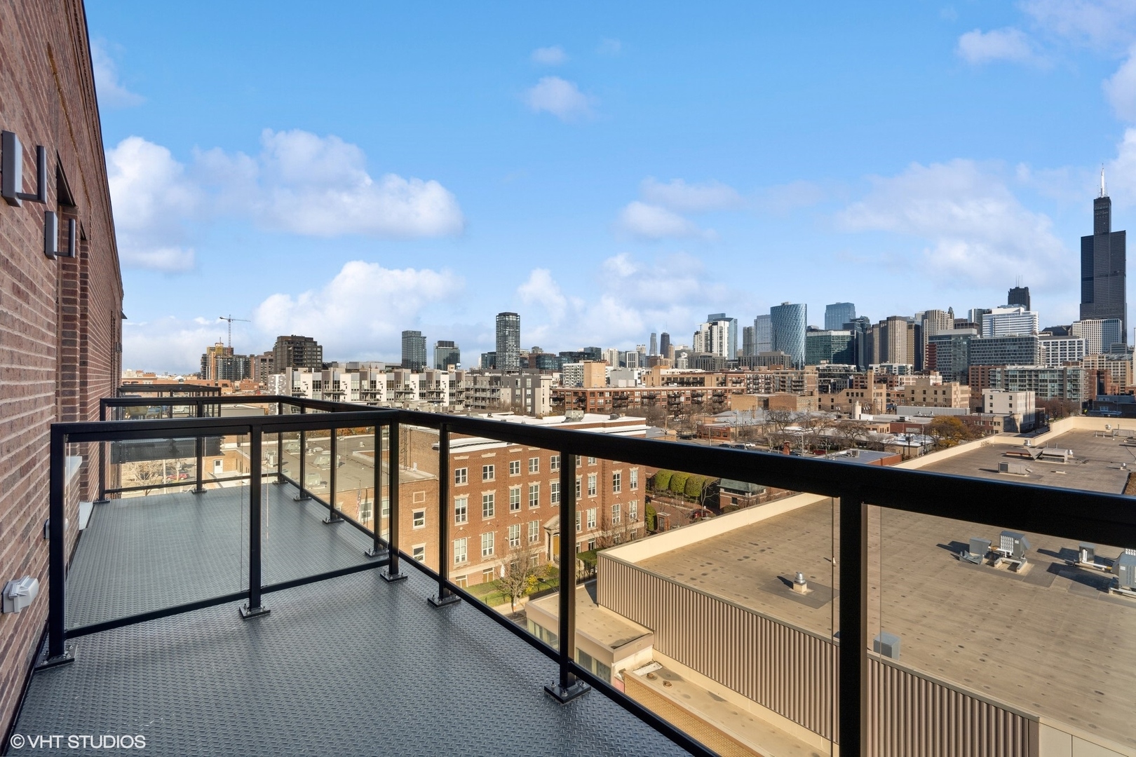 305 S Racine Avenue Unit: PHD
