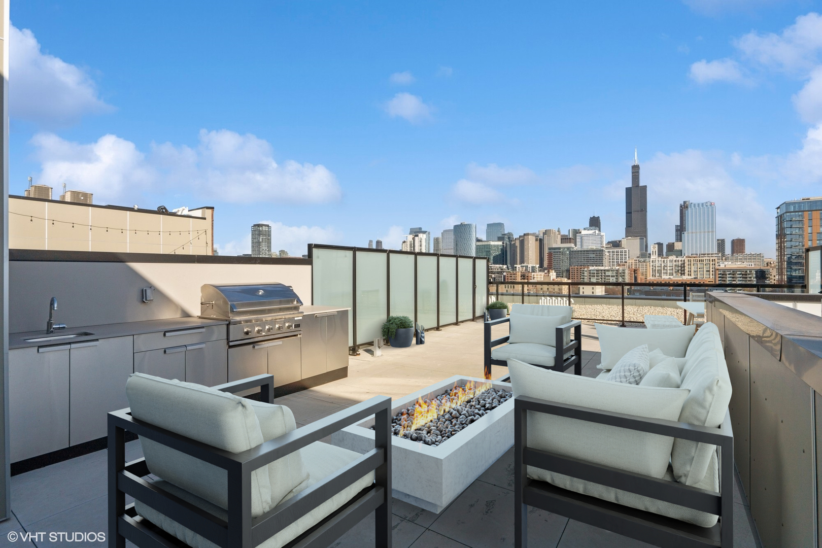 305 S Racine Avenue Unit: PHD