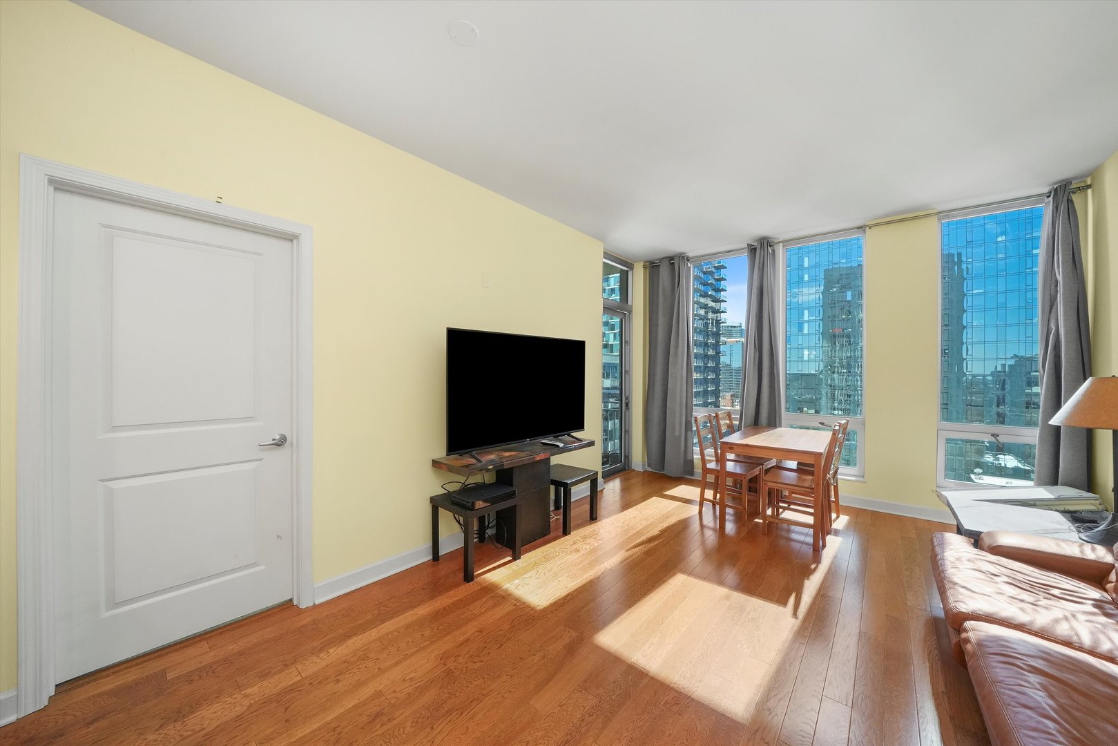1400 S Michigan Avenue Unit: 1607
