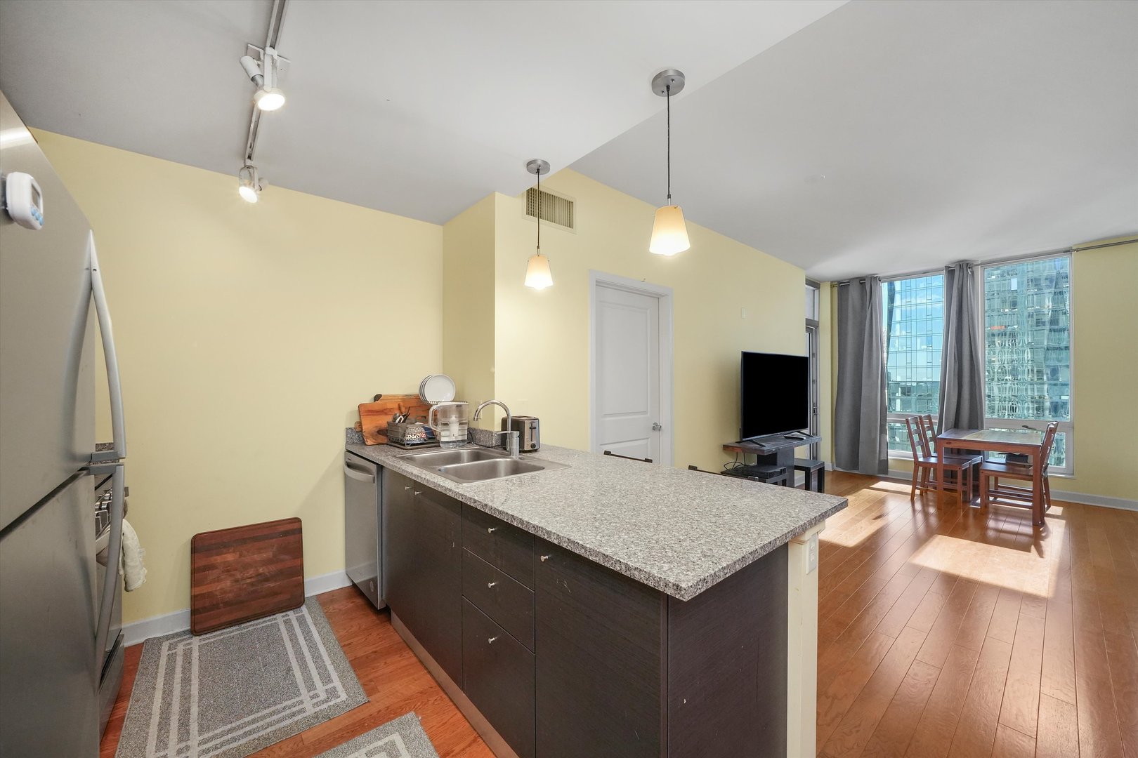 1400 S Michigan Avenue Unit: 1607