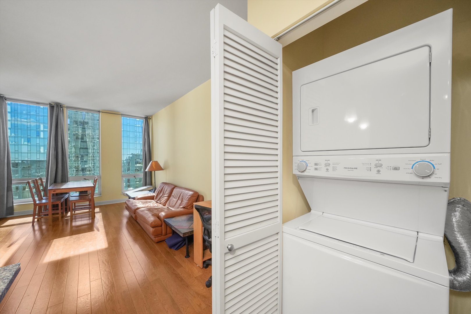 1400 S Michigan Avenue Unit: 1607