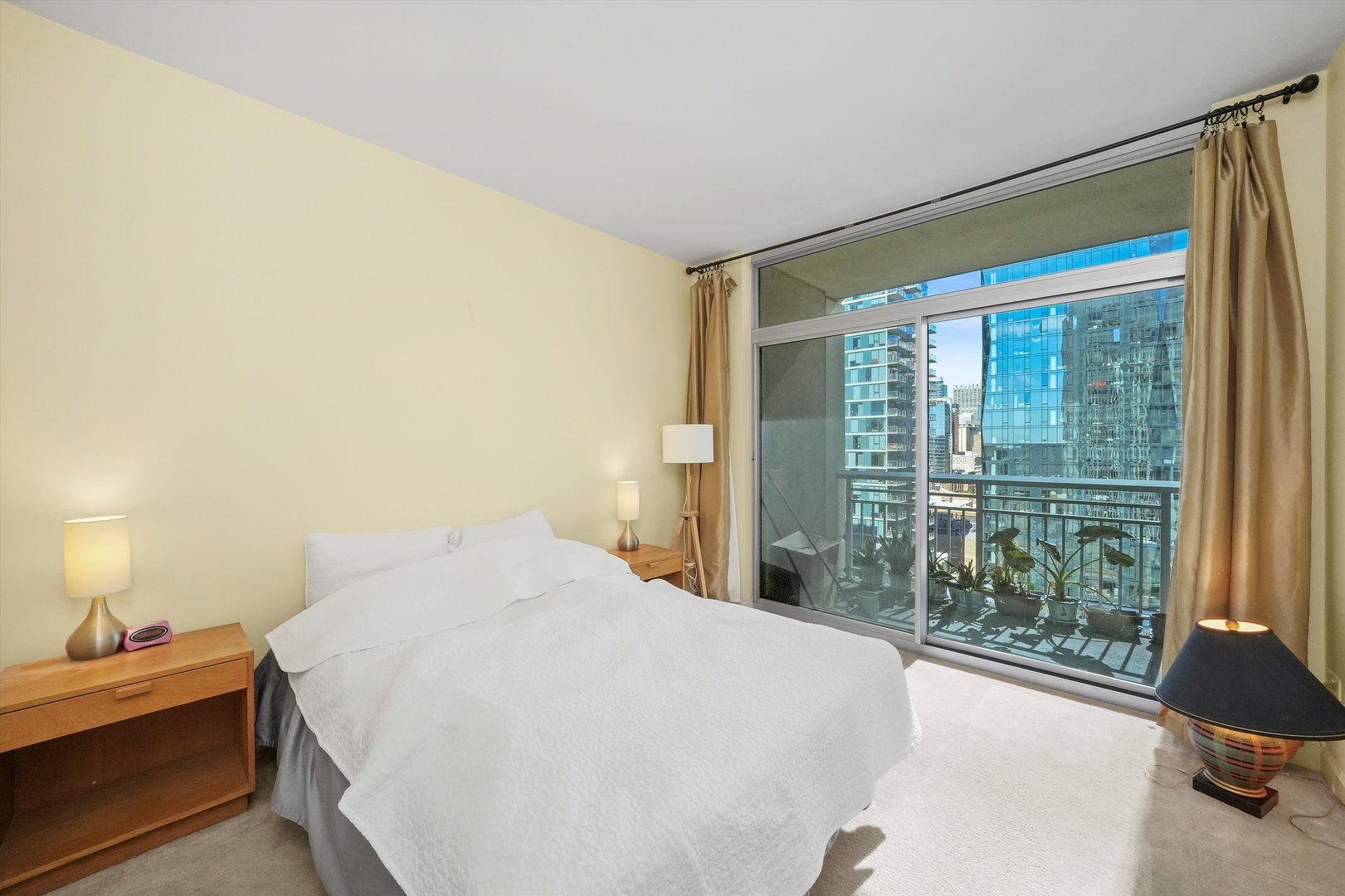 1400 S Michigan Avenue Unit: 1607