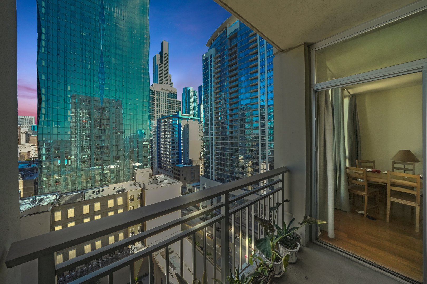 1400 S Michigan Avenue Unit: 1607