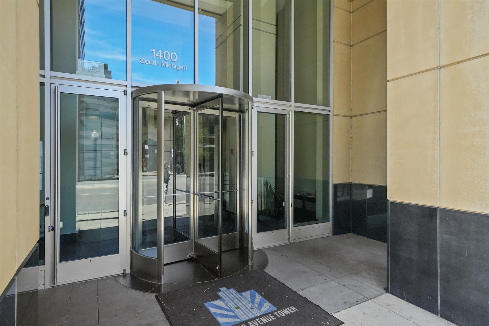 1400 S Michigan Avenue Unit: 1607