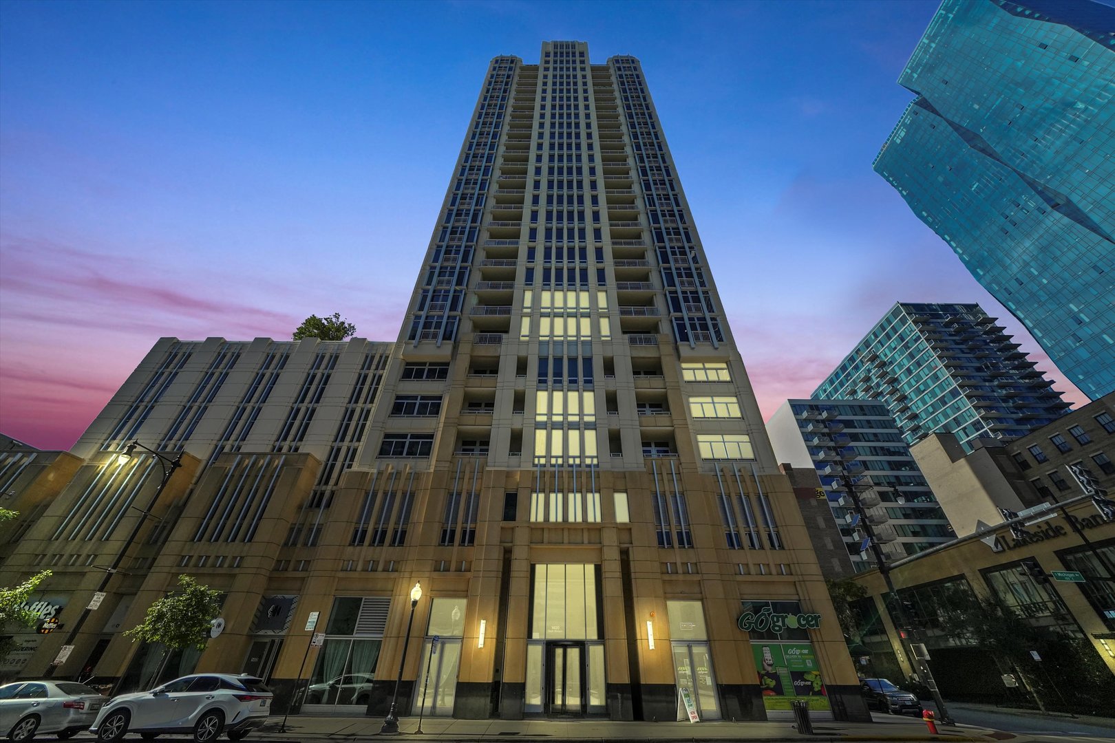 1400 S Michigan Avenue Unit: 1607