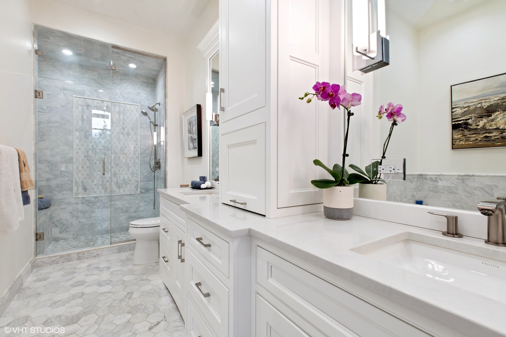 758 N Larrabee Street Unit: 221