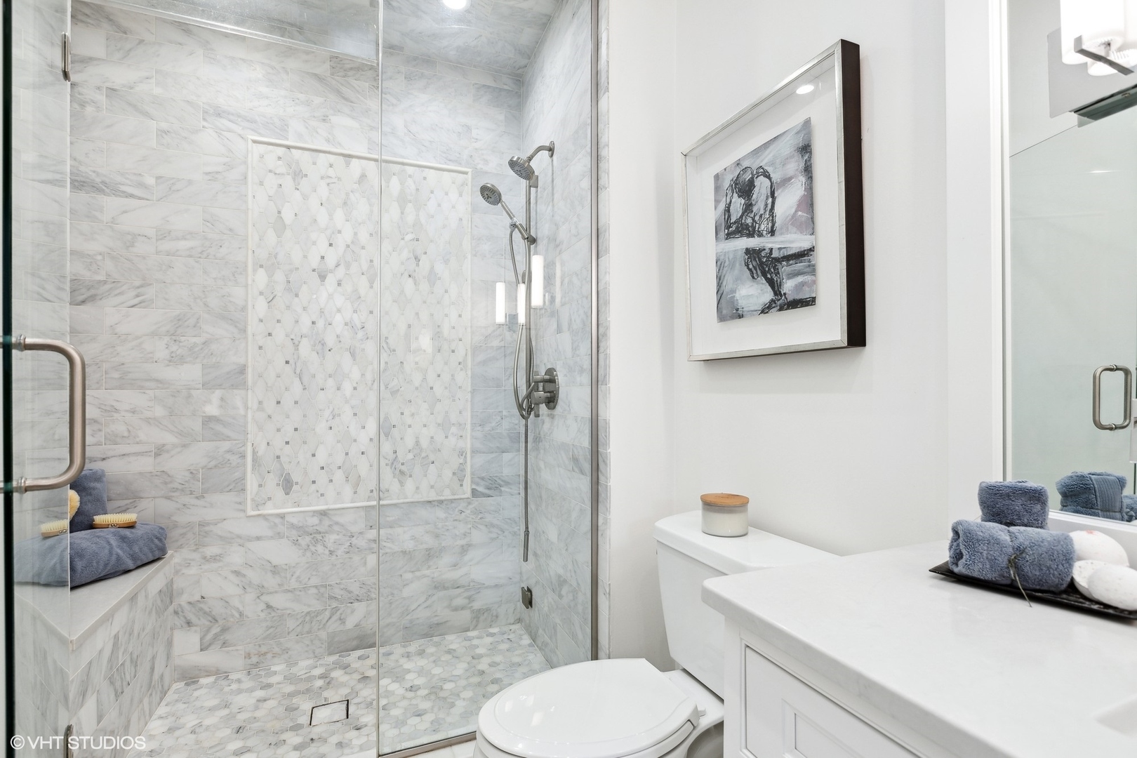 758 N Larrabee Street Unit: 221
